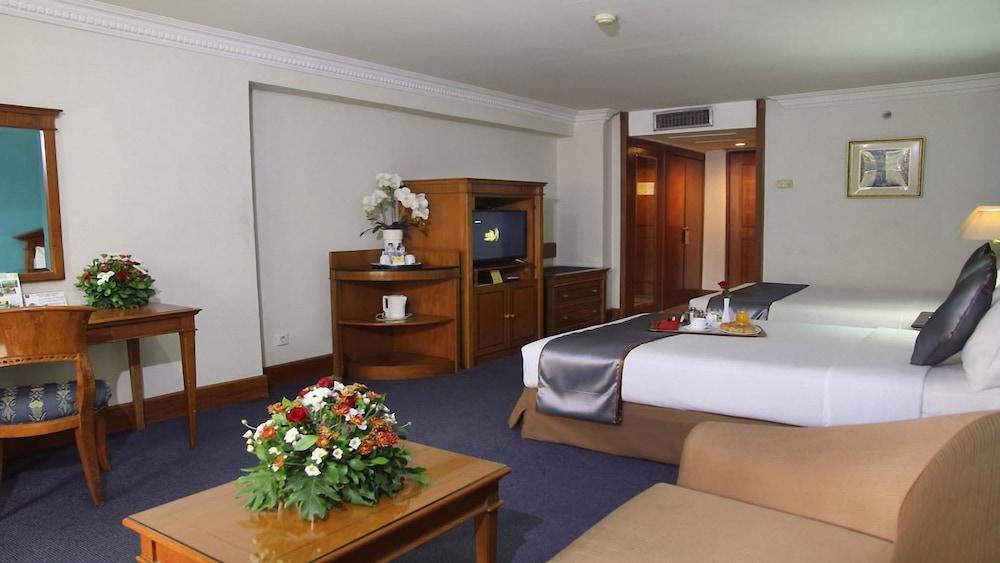 Jayakarta Hotel Jakarta Exterior photo
